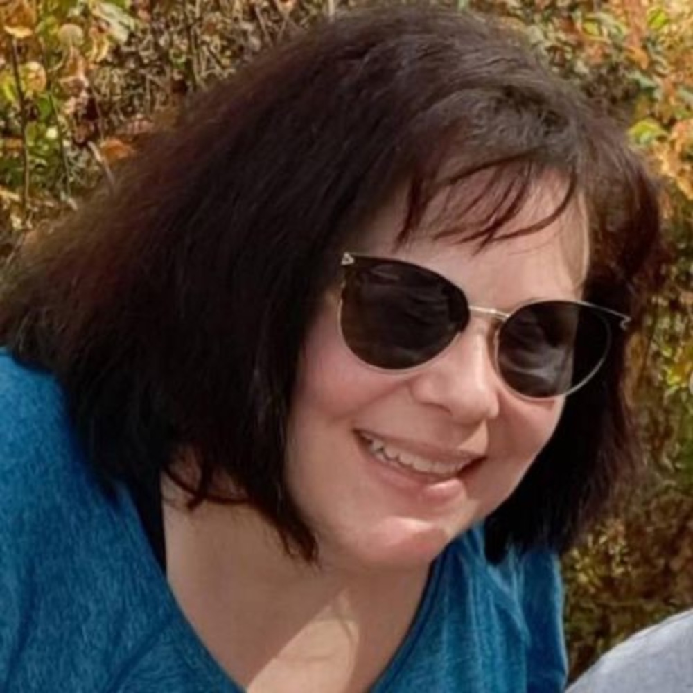 Meet your Posher, Debbie